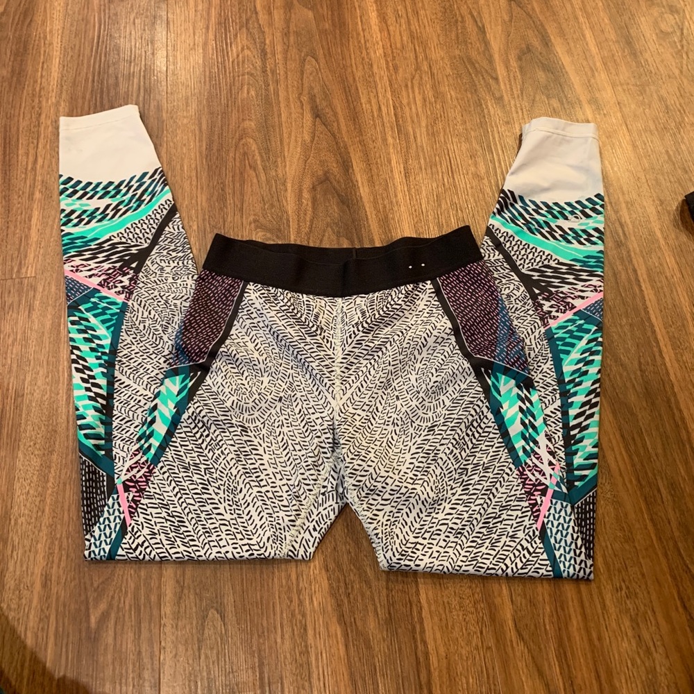 Gap Leggings - Picture 2 of 3